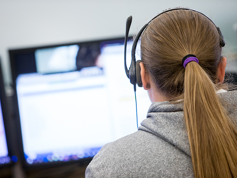 support_3.jpg Person with headset